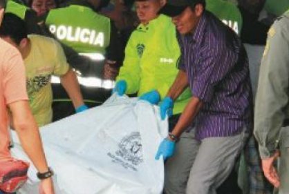 Niña se suicido en el colegio al frente de sus compañerito Niña se suicido en el colegio al frente de sus compañerito