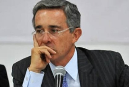 Uribe pide protección para clase media, ICBF y SENA en Reforma Tributaria